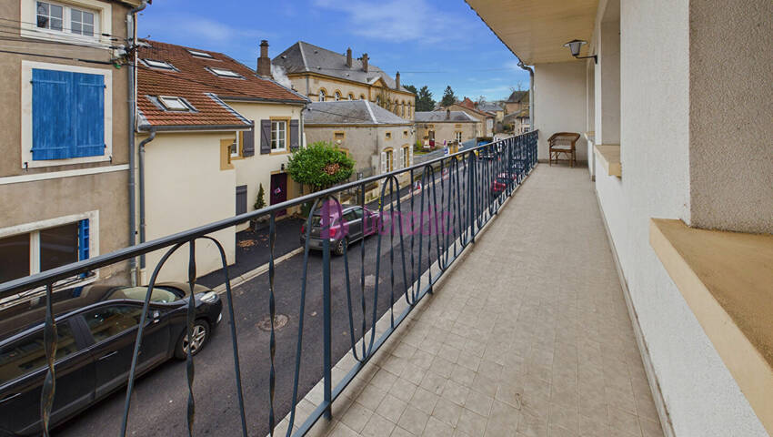 59794742a - Attribut alt par défaut.