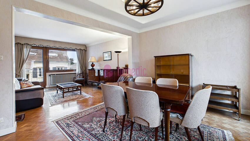 59794742e - Attribut alt par défaut.