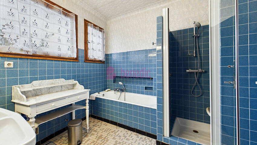 59794742l - Attribut alt par défaut.