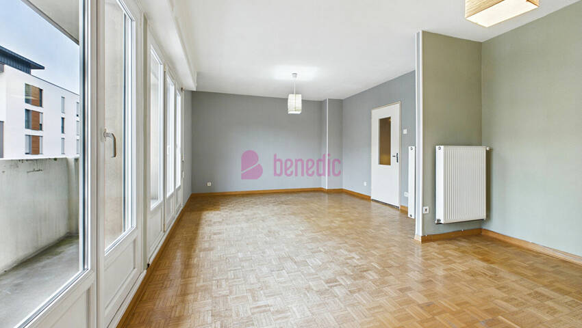 60010825d - Attribut alt par défaut.