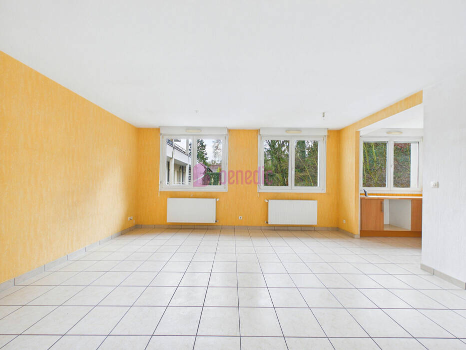 59813445b - Attribut alt par défaut.