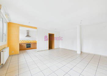 59813445c - Attribut alt par défaut.