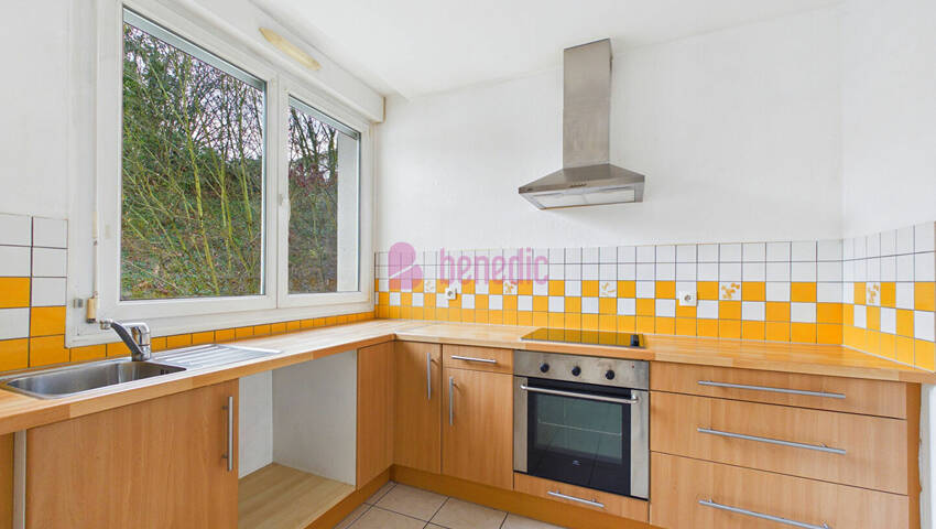 59813445d - Attribut alt par défaut.