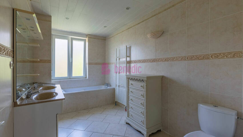 60014368g - Attribut alt par défaut.