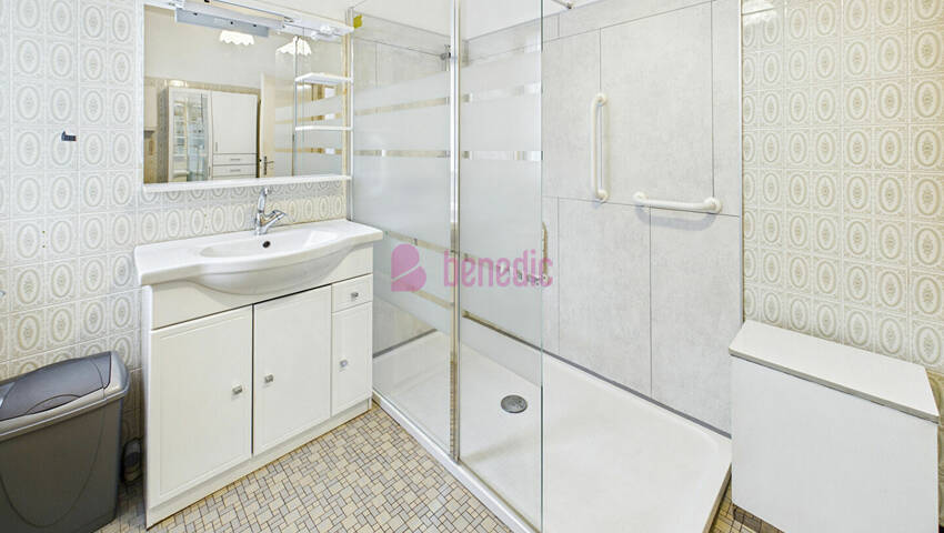 34030613k - Attribut alt par défaut.