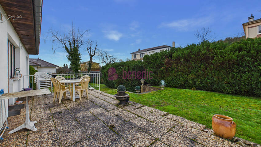 34030613n - Attribut alt par défaut.