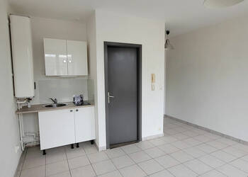 59356657b - Attribut alt par défaut.