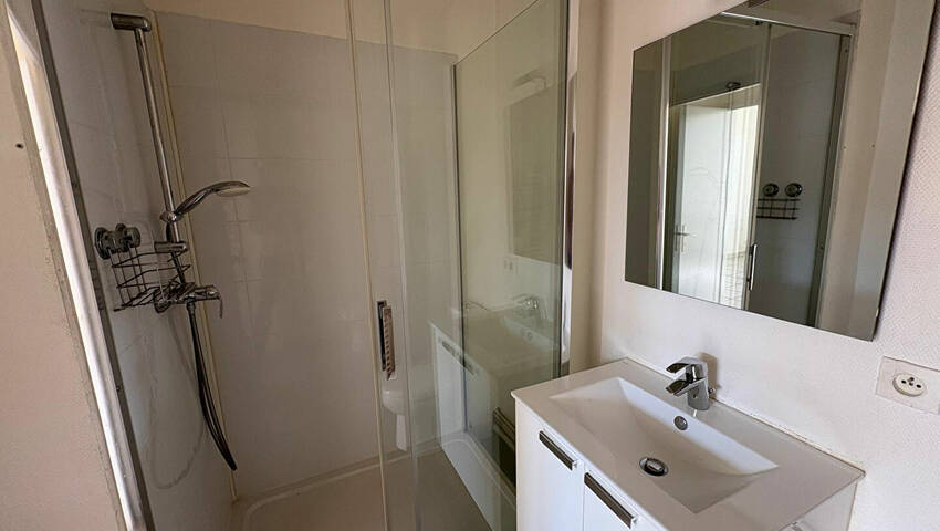 59356657c - Attribut alt par défaut.