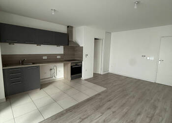 60026985b - Attribut alt par défaut.