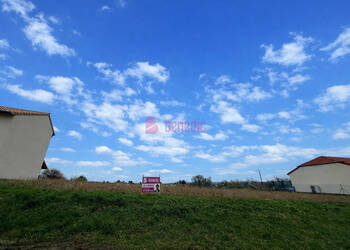 60026899b - Attribut alt par défaut.