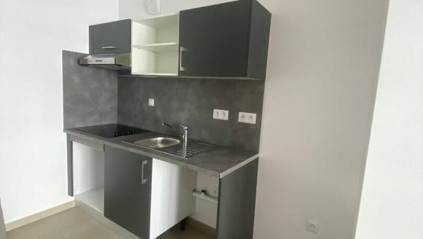 55727037d - Attribut alt par défaut.