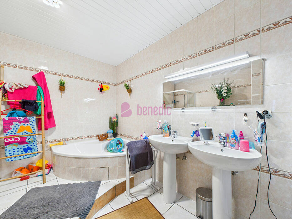 60028572n - Attribut alt par défaut.