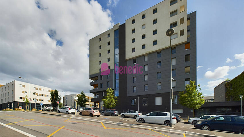 59873131g - Attribut alt par défaut.