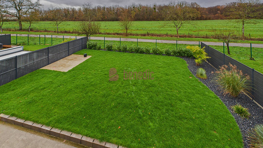 60038645c - Attribut alt par défaut.