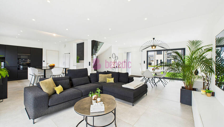 60038645e - Attribut alt par défaut.