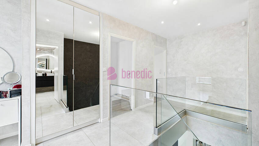 60038645i - Attribut alt par défaut.