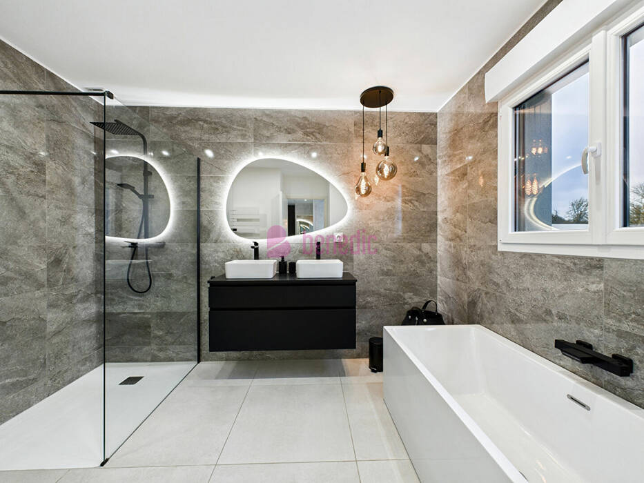 60038645j - Attribut alt par défaut.