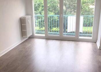 18775779c - Attribut alt par défaut.