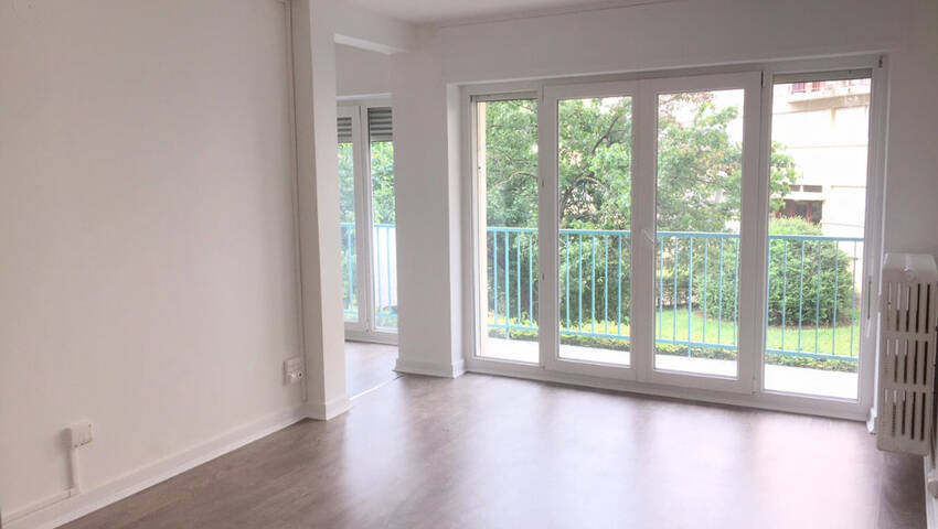 18775779d - Attribut alt par défaut.