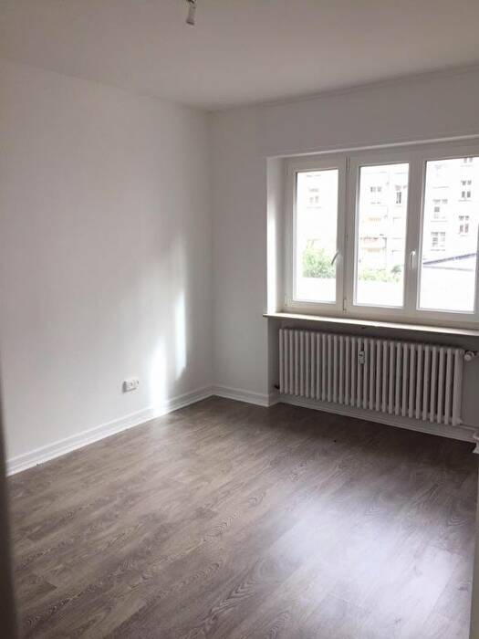 18775779b - Attribut alt par défaut.