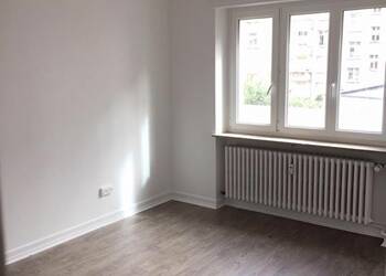 18775779b - Attribut alt par défaut.