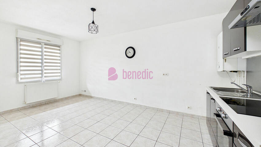 59812429e - Attribut alt par défaut.