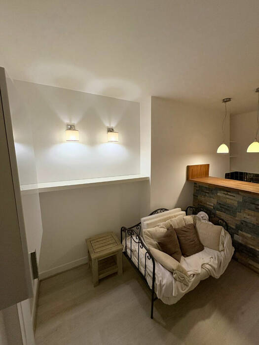 60061655b - Attribut alt par défaut.