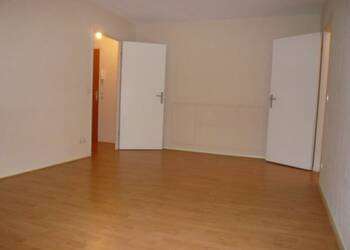 4255645c - Attribut alt par défaut.