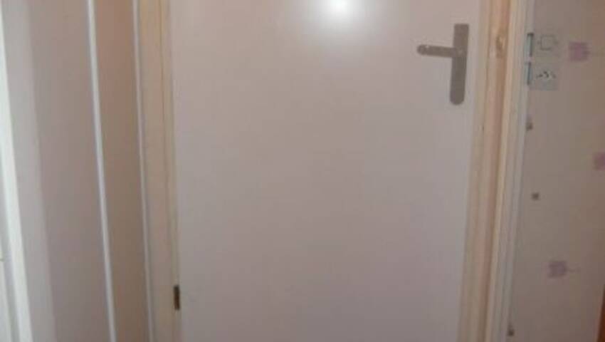 4255645d - Attribut alt par défaut.