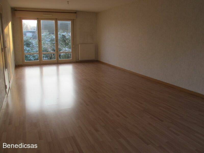 4253631b - Attribut alt par défaut.