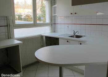 4253631c - Attribut alt par défaut.