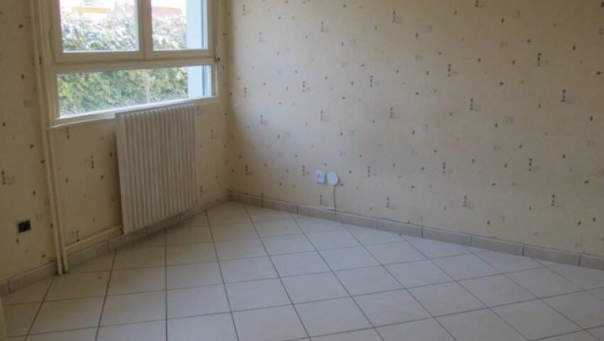 4253631m - Attribut alt par défaut.