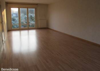 4253631b - Attribut alt par défaut.