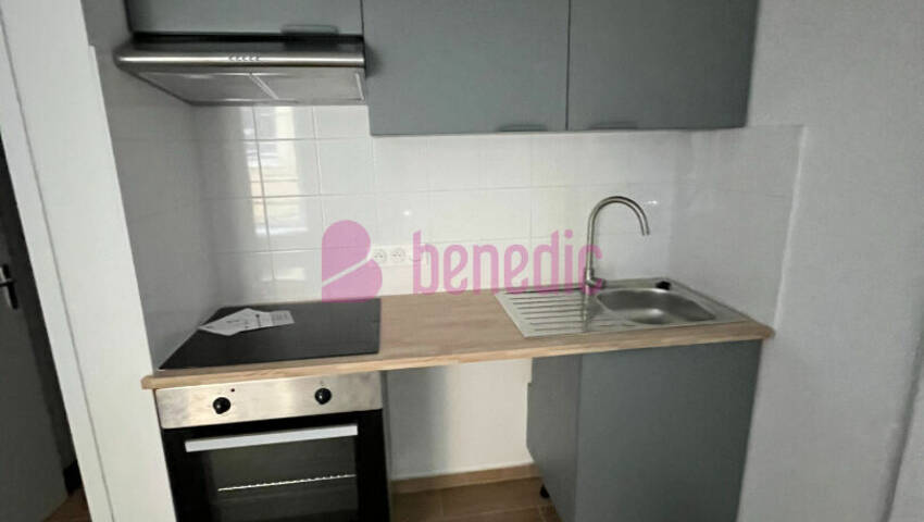 59994319c - Attribut alt par défaut.