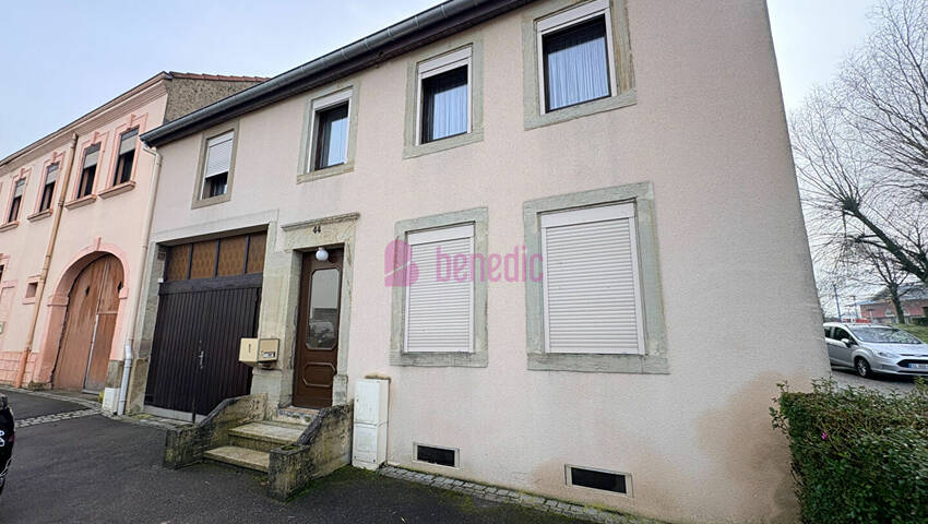 60061435b - Attribut alt par défaut.