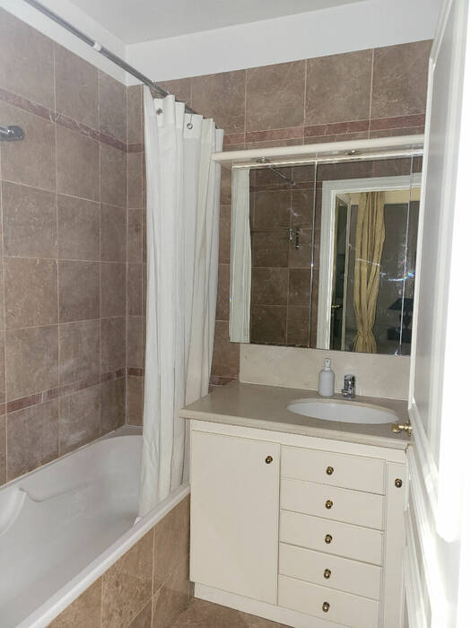 60098812f - Attribut alt par défaut.