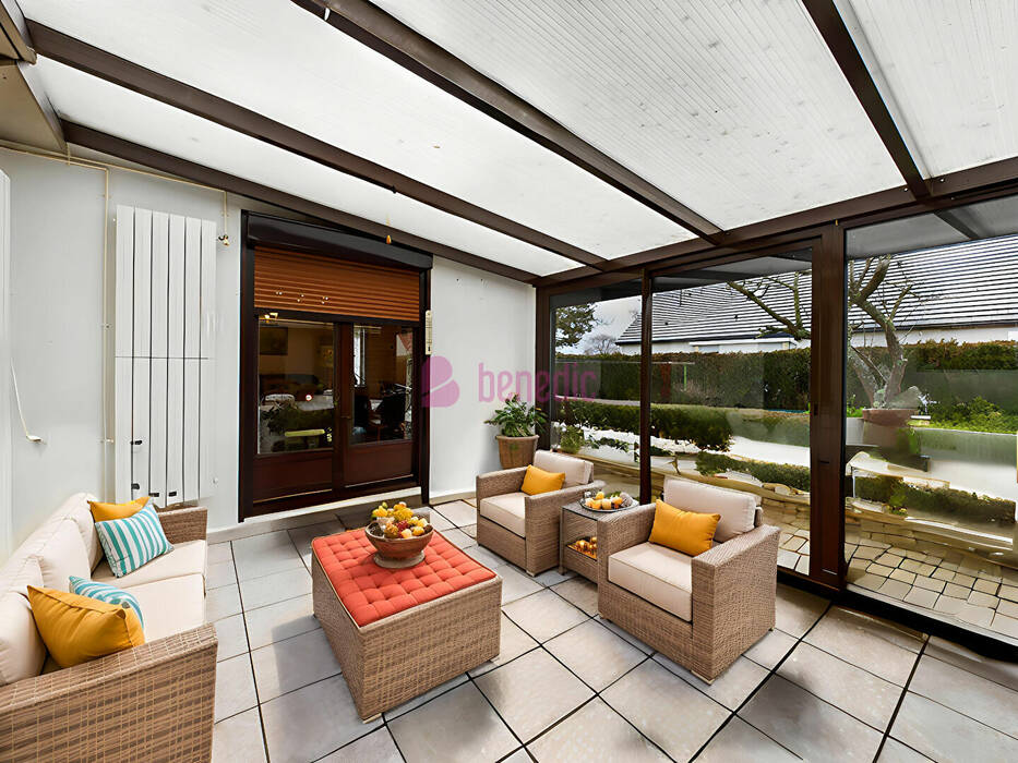 60037066c - Attribut alt par défaut.