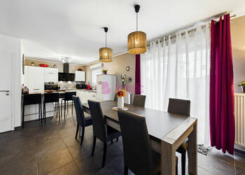 56005547b - Attribut alt par défaut.