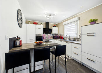 56005547c - Attribut alt par défaut.