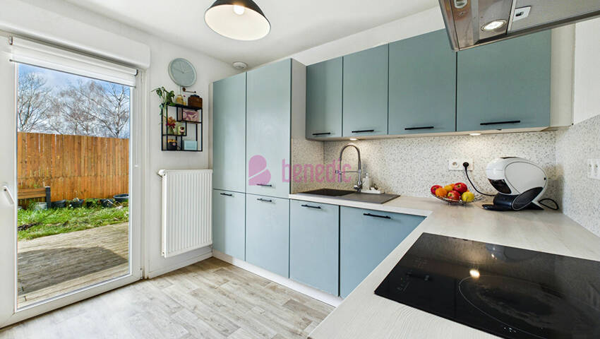 60100530b - Attribut alt par défaut.