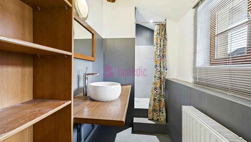 59798787m - Attribut alt par défaut.