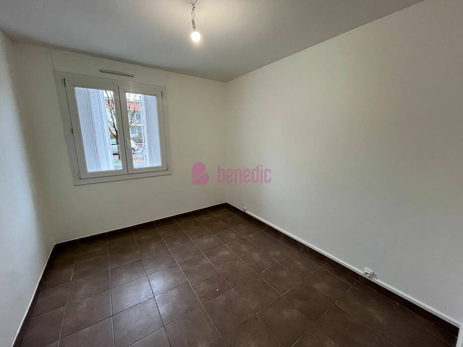 5477572e - Attribut alt par défaut.