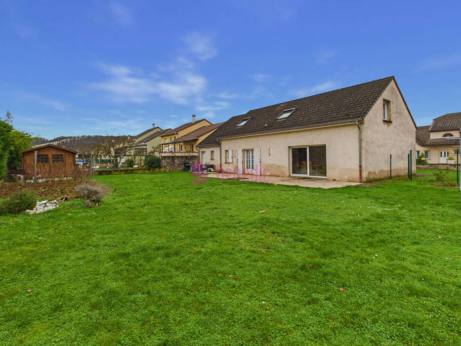 59974228b - Attribut alt par défaut.