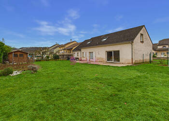 59974228b - Attribut alt par défaut.