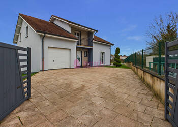 48734046a - Attribut alt par défaut.