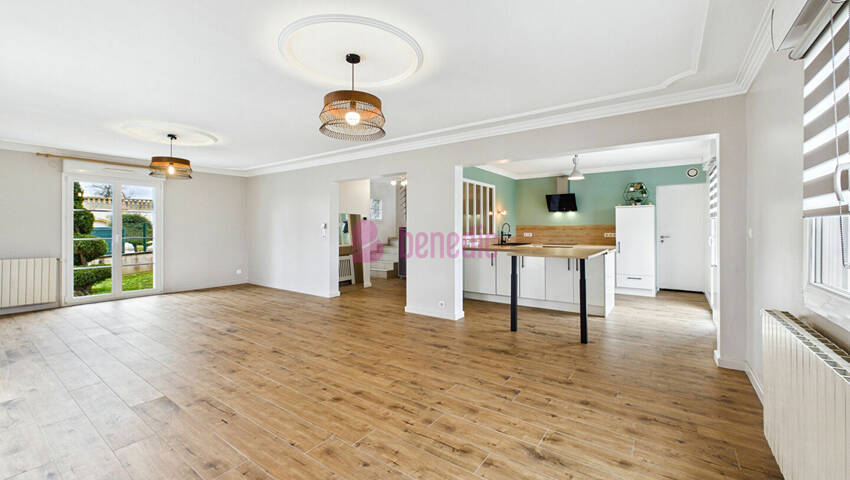 48734046h - Attribut alt par défaut.