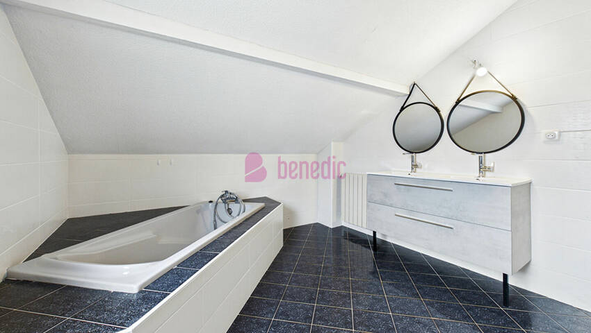 48734046o - Attribut alt par défaut.