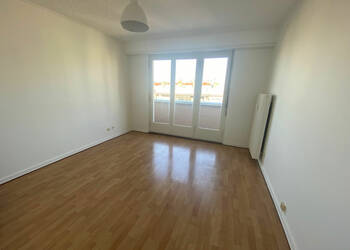 60136167b - Attribut alt par défaut.