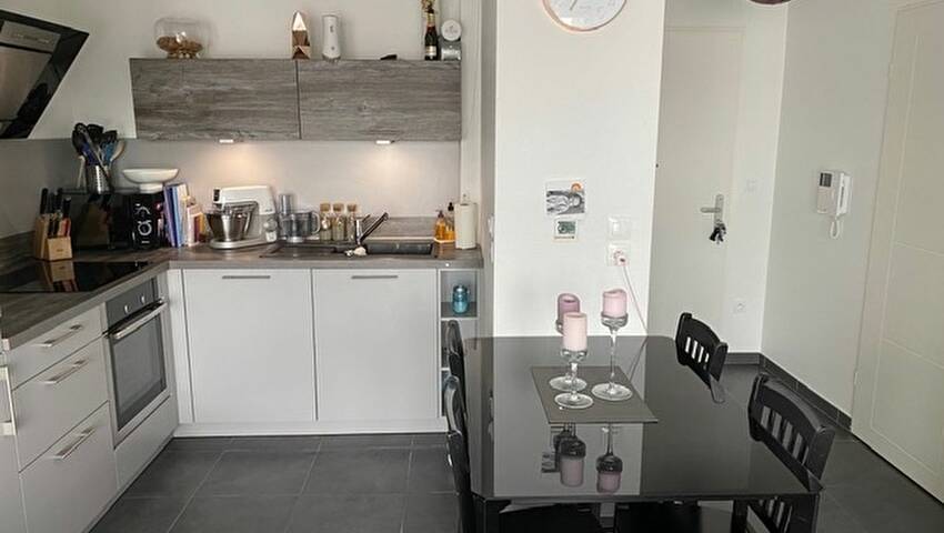 38333119b - Attribut alt par défaut.