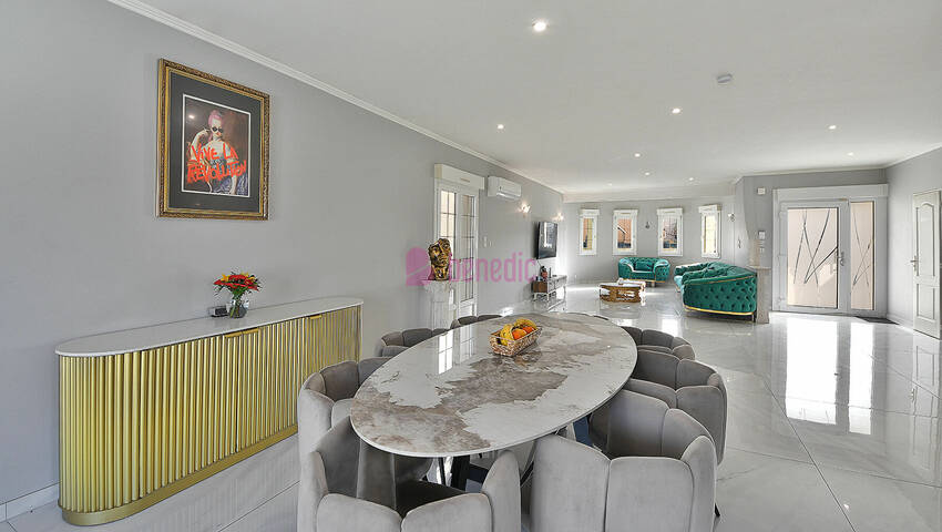 59986233f - Attribut alt par défaut.